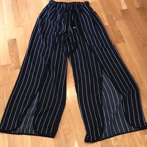 Gab & Kate size S wrap around high slit pant